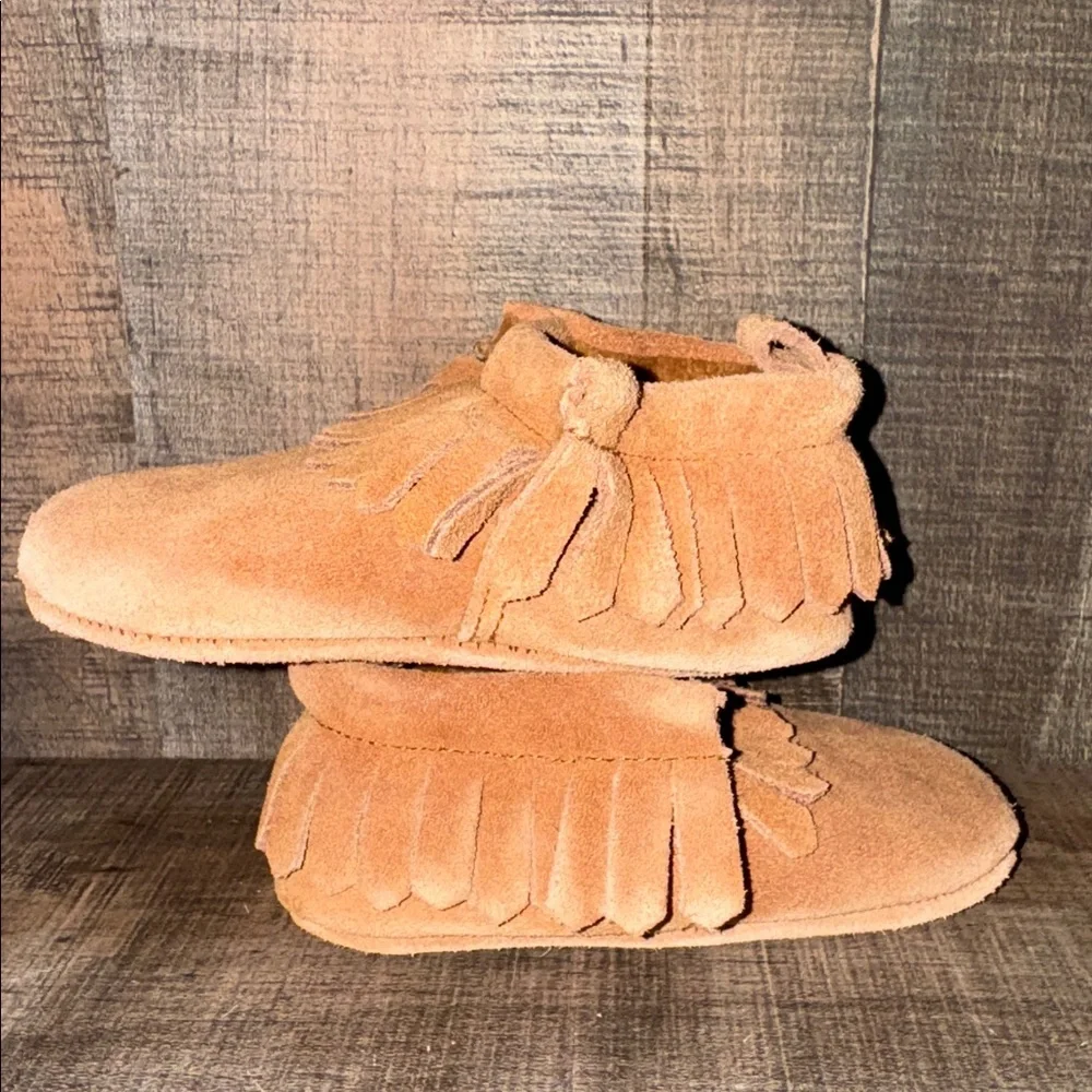 BearPaw Tan Suede Kids Moccasins-size 6-12 months